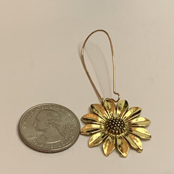 Sunflower Earring, Flower Earring, Flower Jewelry, Gift Idea, Mother's Day Gift - Picture 6 of 6
